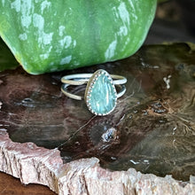 Load image into Gallery viewer, Green Kyanite Double Band Ring - Size 7.75