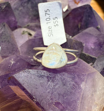 Load image into Gallery viewer, Moonstone Double Band Ring - Size 10.75