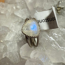 Load image into Gallery viewer, Moonstone Double Band Ring - Size 8.5