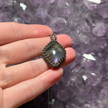 Load image into Gallery viewer, Labradorite Talisman Pendant