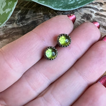 Load image into Gallery viewer, Peridot Post Earrings
