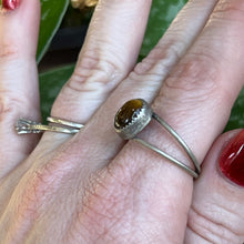 Load image into Gallery viewer, Tigers Eye Double Band Ring - Size 10.75