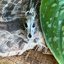 Load image into Gallery viewer, Wolf Skull Pendant