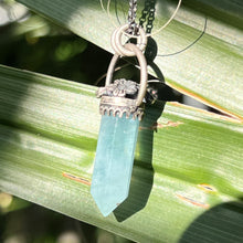 Load image into Gallery viewer, Aquamarine Bouquet Crystal Point Pendant